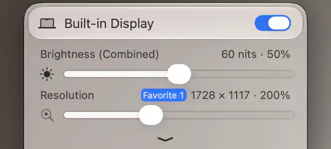 The same Built-in Display resolution shown as 200% magnification with a magnifying-glass icon and Favorite 1 marker