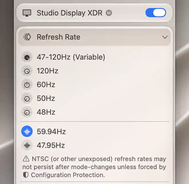 Studio Display XDR with the 59.94 Hz waveform selected and the native persistence warning